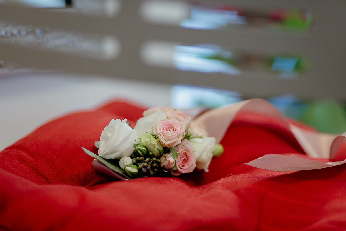 matrimonio a Chieri, corsage delle damigelle dallo sposa.