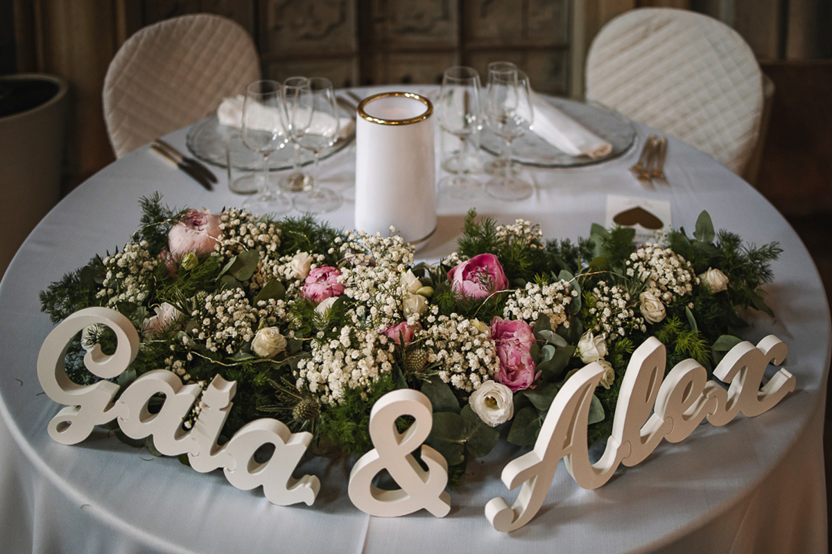 Matrimonio al Castello Canalis di Cumiana(TO). Sala. tavolo degli sposi.