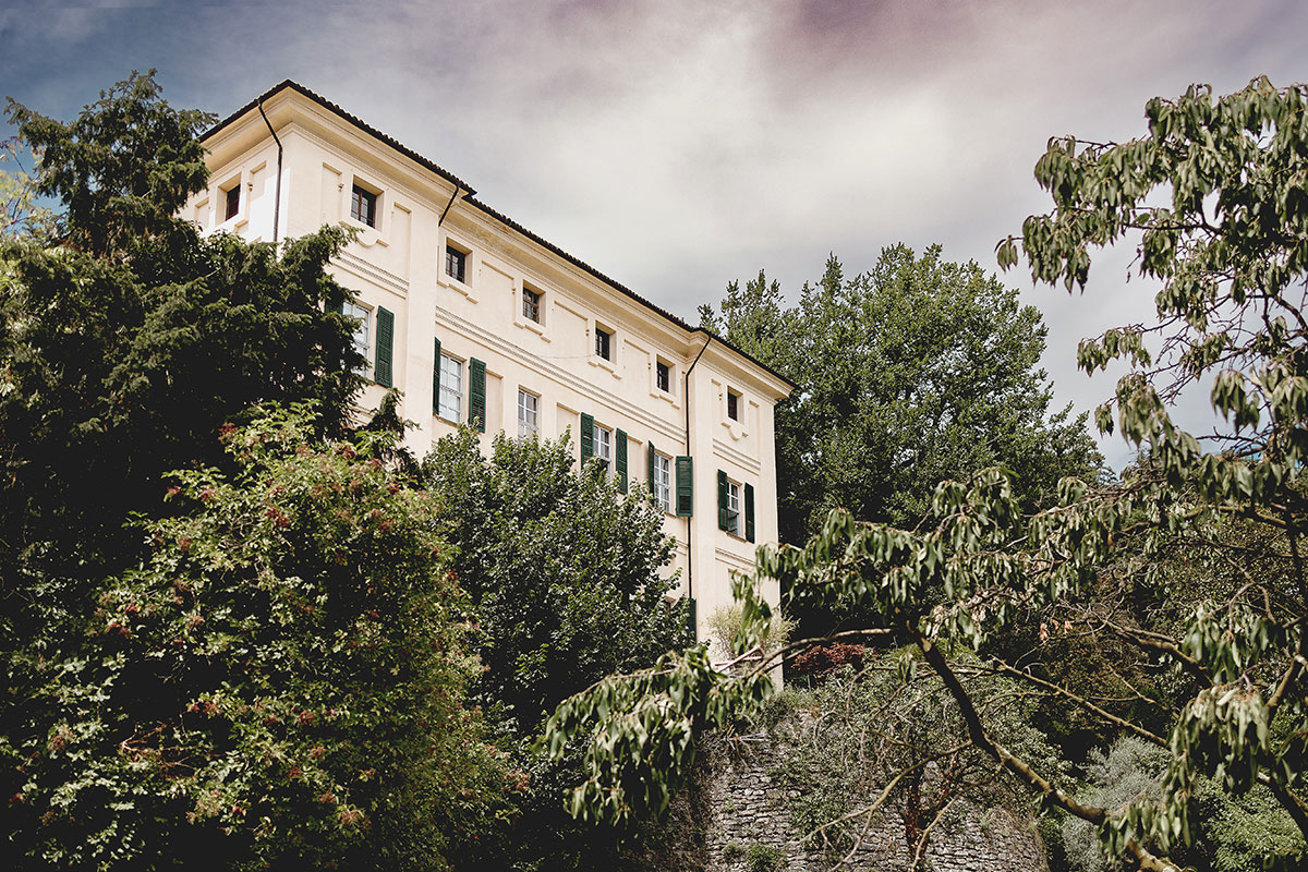 Matrimonio al Castello Canalis di Cumiana(TO). Veduta facciata della villa