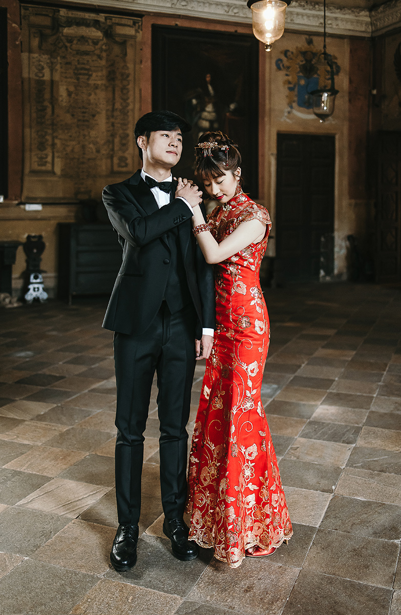 Castello di Collegno, matrimonio cinese. Cerimonia tradizionale. Preparazione della sposa. Ritratto degli sposi.
