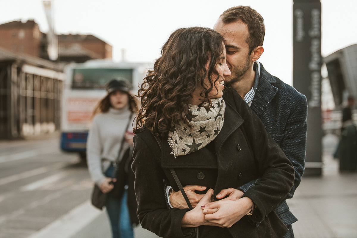 Engagement a Torino nella stazione di Porta Susa.