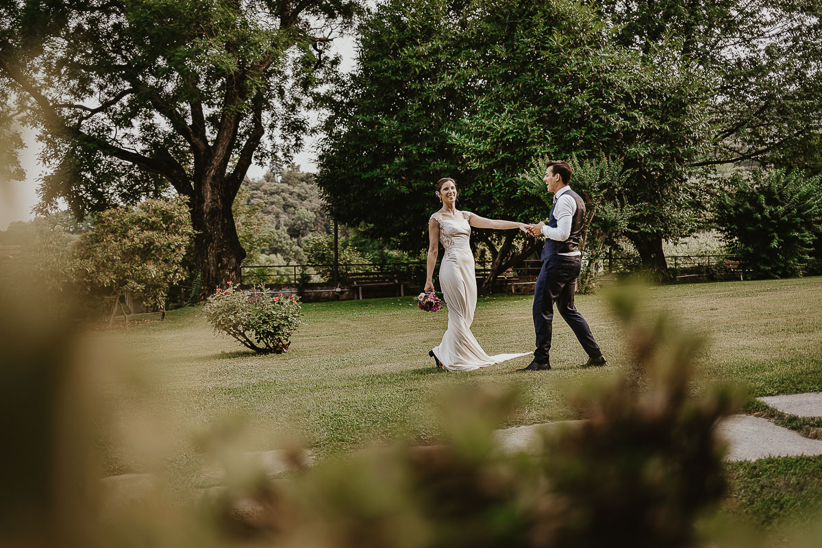 Castello Rosso di Costigliole di Saluzzo. Destination wedding. Sessione di coppia al tramonto.