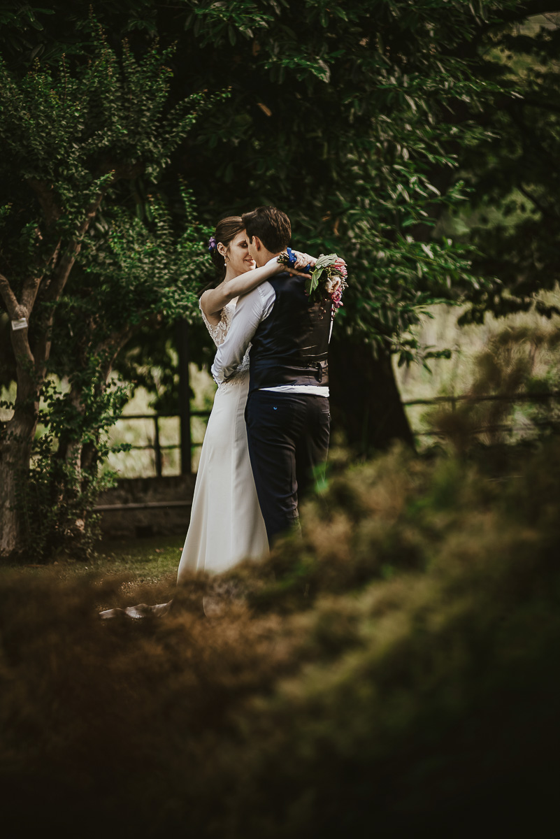Castello Rosso di Costigliole di Saluzzo. Destination wedding. Sessione di coppia al tramonto.