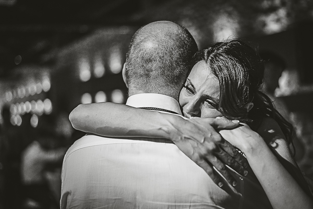 Matrimonio alla Tenuta La Cascinetta di Buriasco. Ricevimento. Ballo della sposa con il padre.
