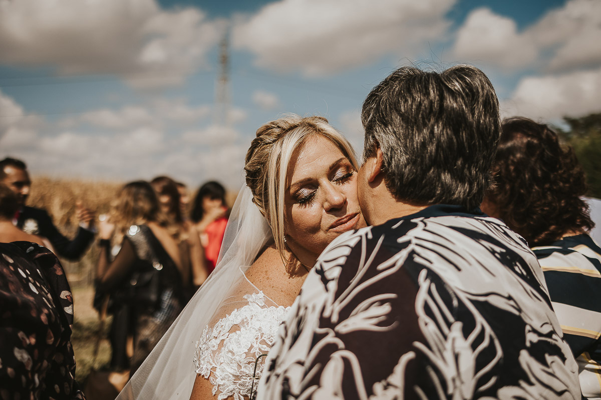 Casa Format, matrimonio italo-marocchino. Cerimonia. Baci e abbracci.