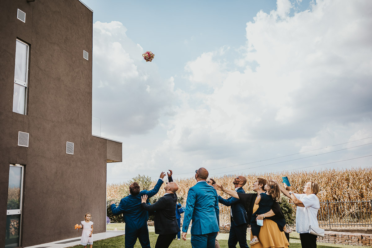 Casa Format, matrimonio italo-marocchino. Aperitivo. Lancio del bouquet.