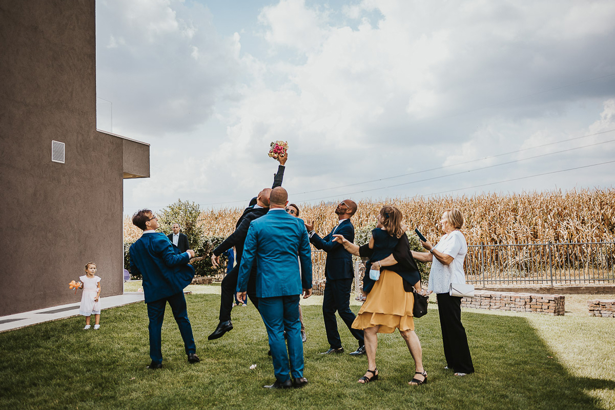 Casa Format, matrimonio italo-marocchino. Aperitivo. Lancio del bouquet.