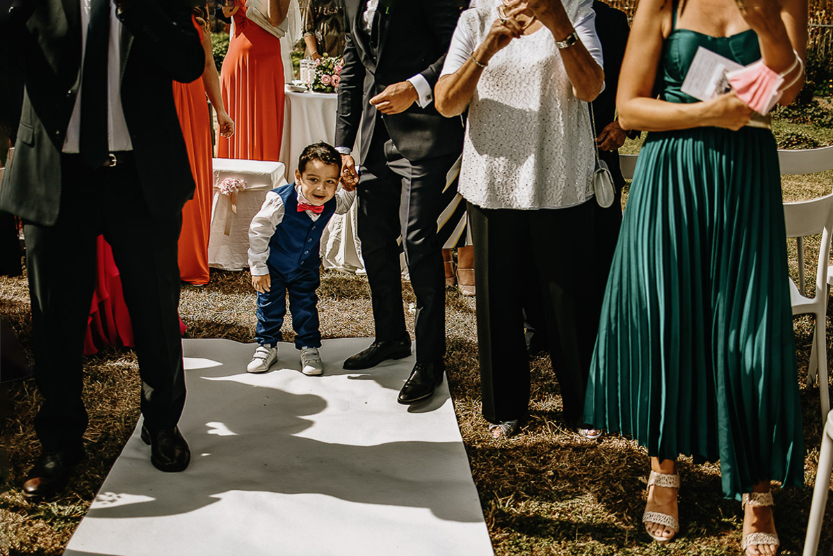Casa Format, matrimonio italo-marocchino. Cerimonia. Figlio attende con ansia l'arrivo della sposa, sua madre.