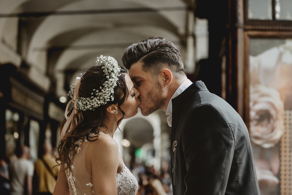 Matrimonio a Torino. Sessione di coppia in via Po