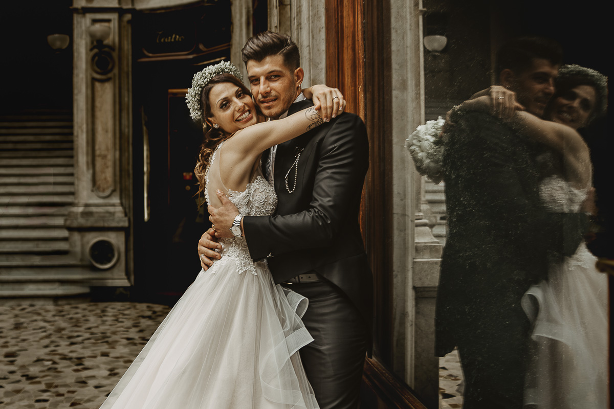 Matrimonio a Torino. Sessione di coppia nella galleria Subalpina