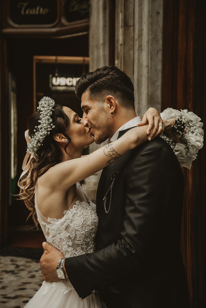 Matrimonio a Torino. Sessione di coppia nella galleria Subalpina