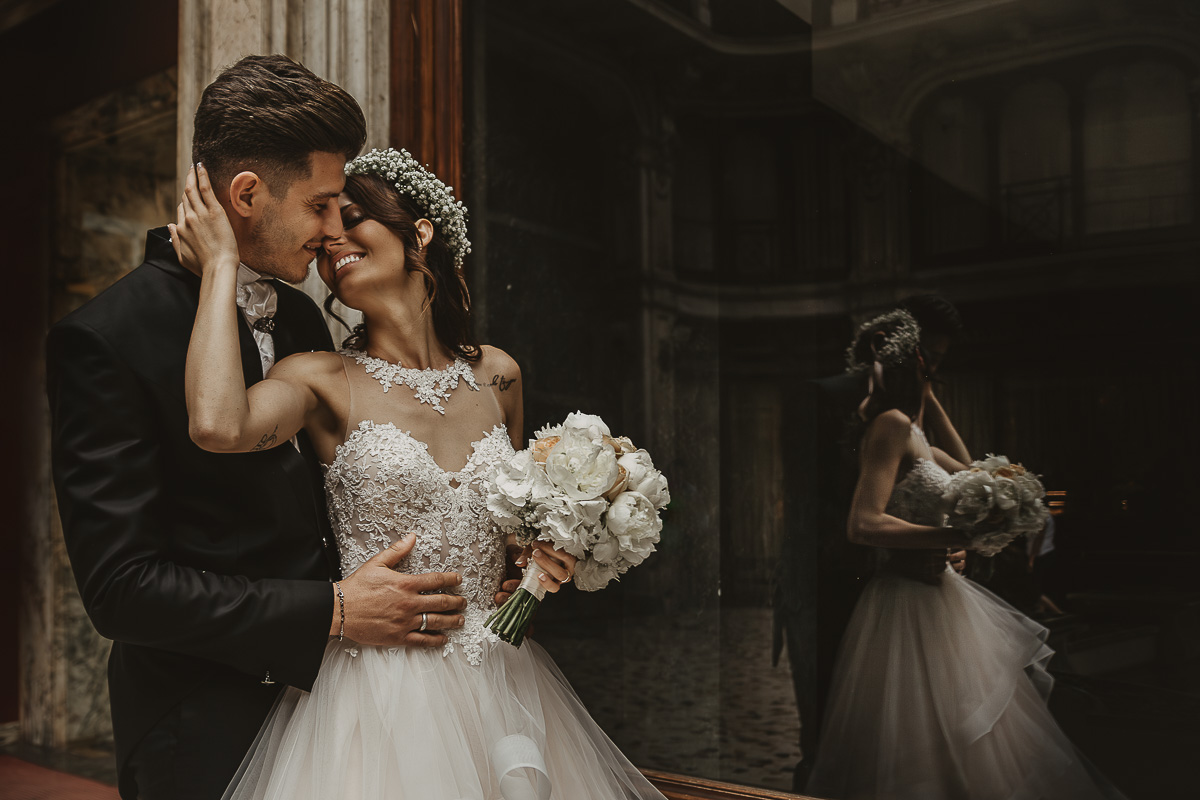 Matrimonio a Torino. Sessione di coppia nella galleria Subalpina