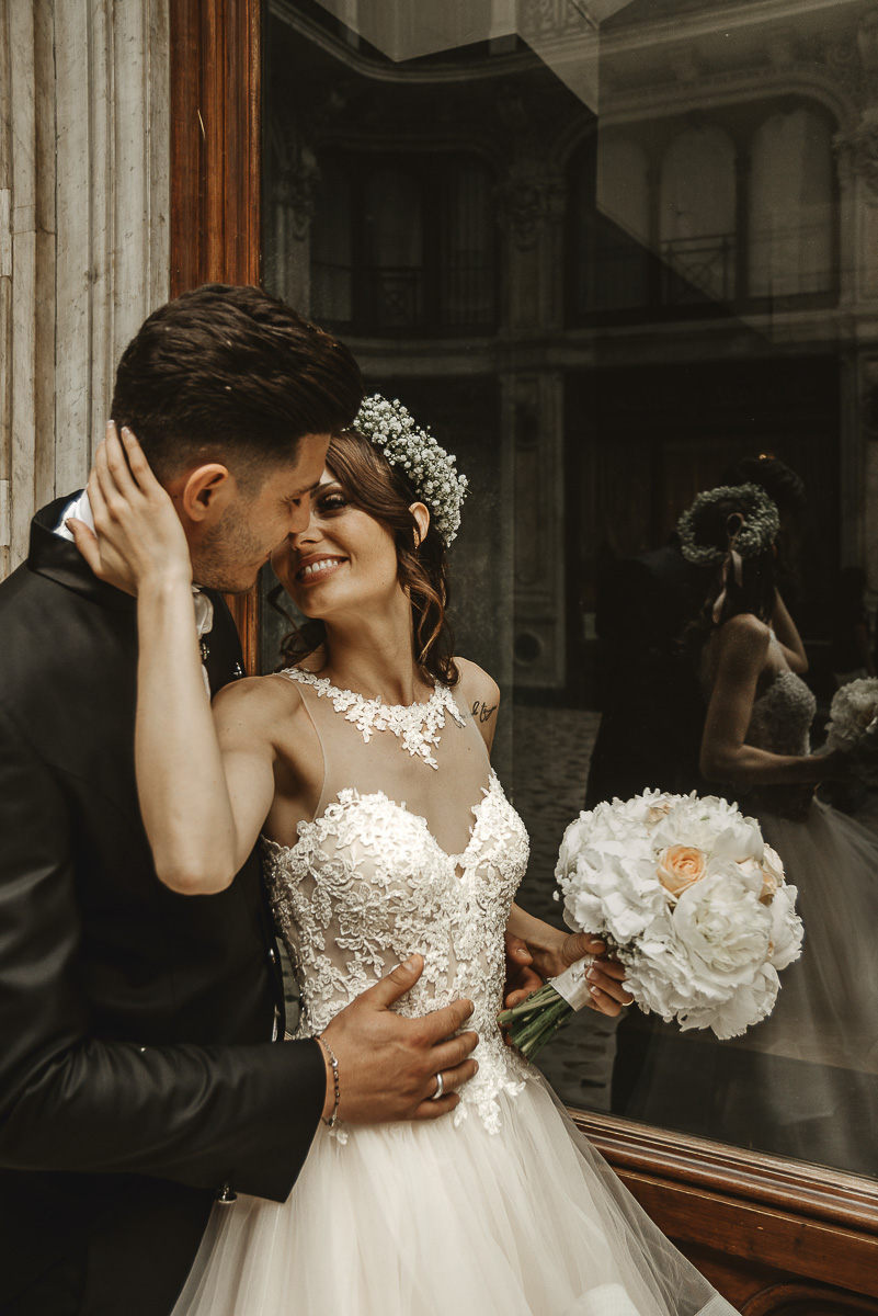 Matrimonio a Torino. Sessione di coppia nella galleria Subalpina