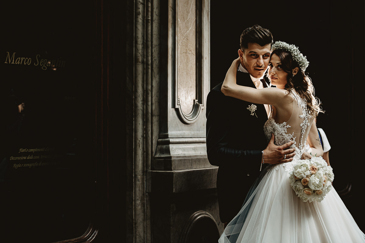 Matrimonio a Torino. Sessione di coppia nella galleria Subalpina