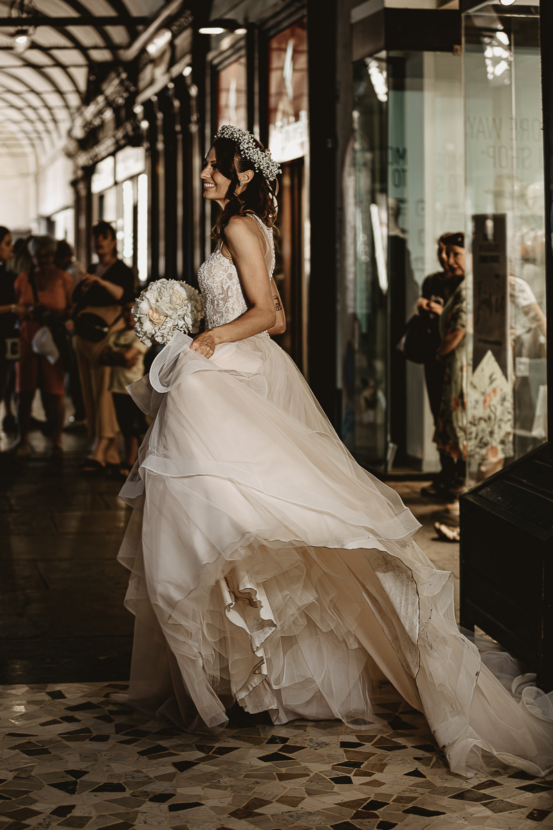 Matrimonio a Torino. Sessione di coppia nella galleria Subalpina