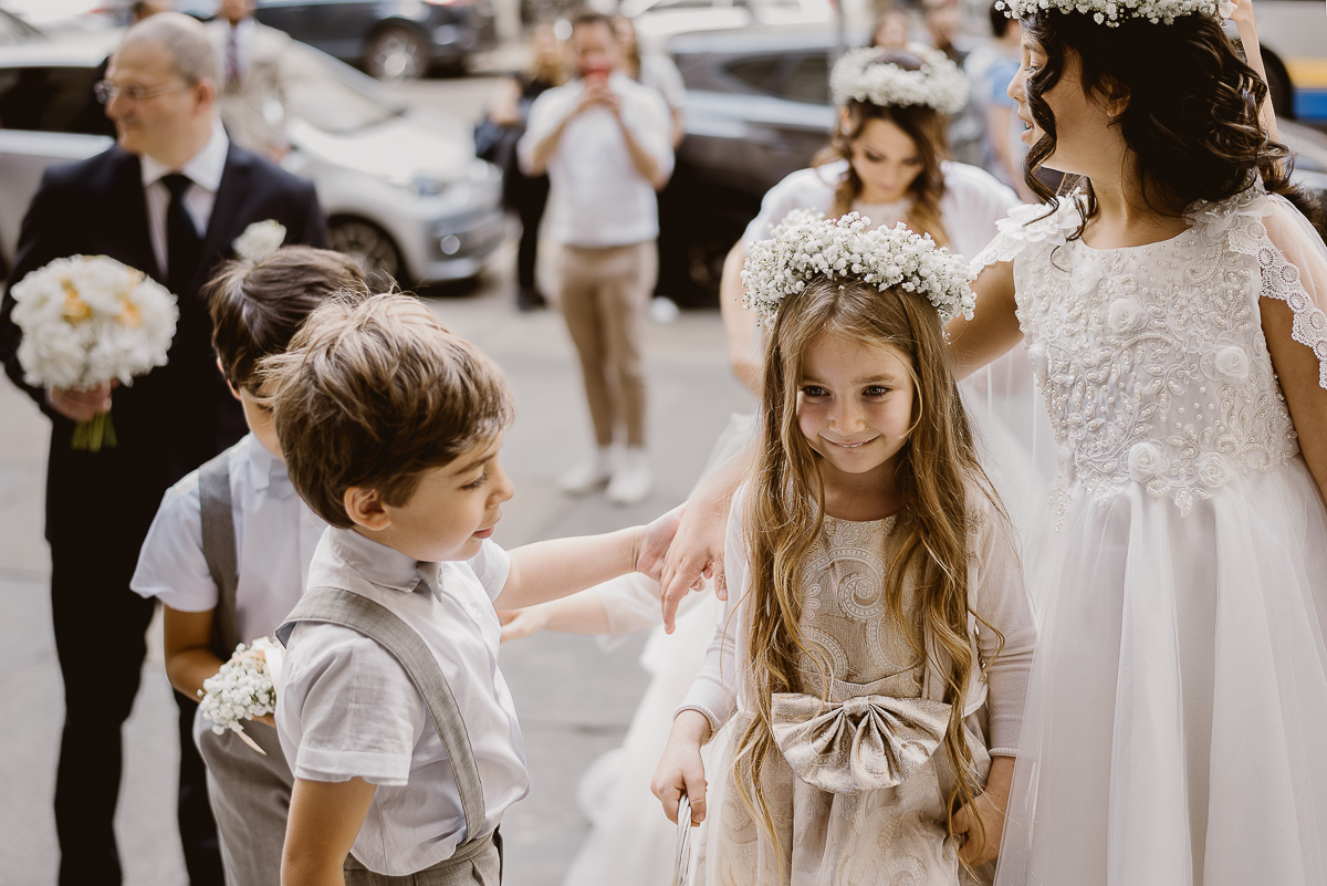Matrimonio a Torino. Chiesa di san Francesco da Paola. Paggetto e flower girl