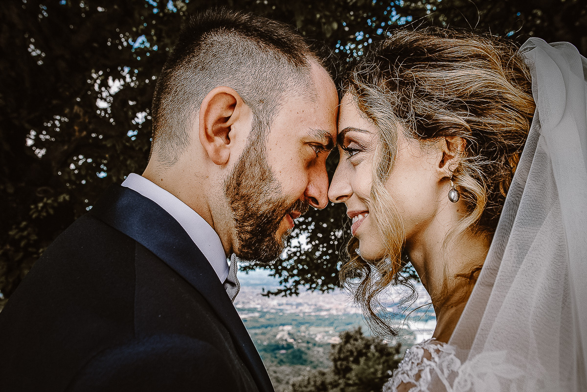 Matrimonio a Superga. Servizio di Coppia.Sposi fronte fronte