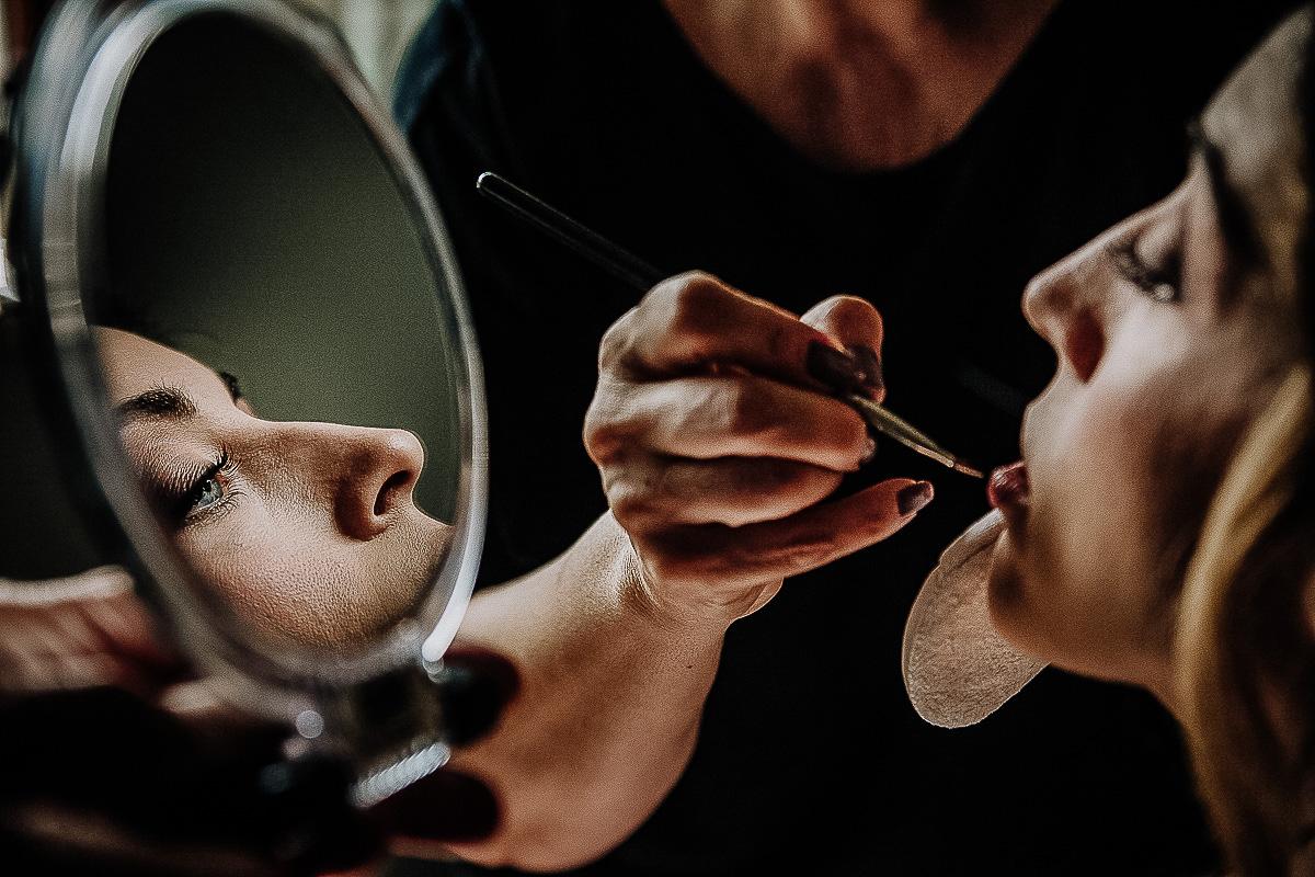 Matrimonio a Torino, preparazione della sposa.. make up.