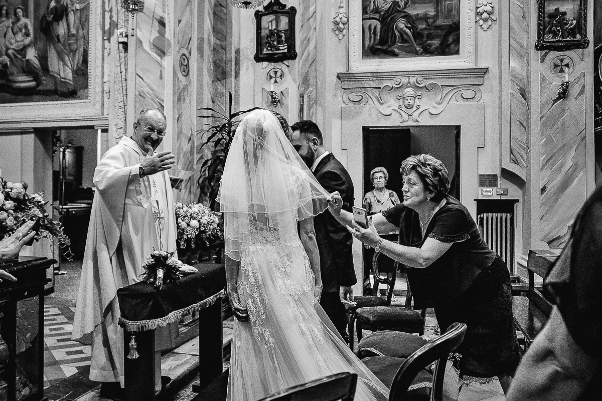 Matrimonio nella Chiesa della Madonna del Pilone a Torino. Cerimonia.