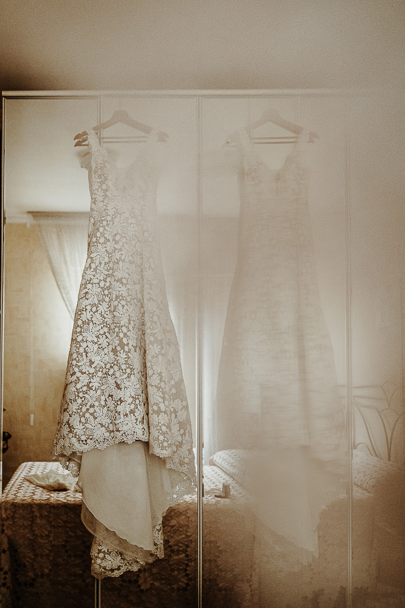 Matrimonio a Torino. Preparazione della sposa. Abito di Nicole Spose