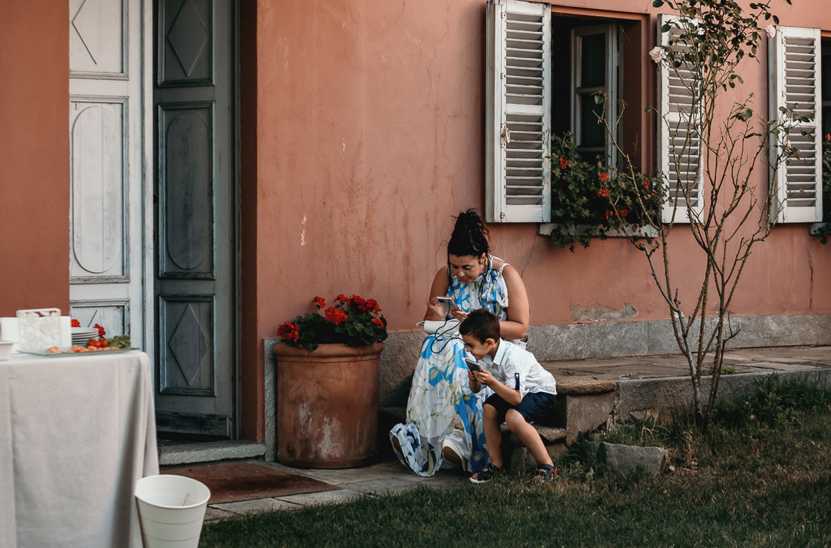 Matrimonio a Villa Fiorita ad Asti. Aperitivo.Invitati