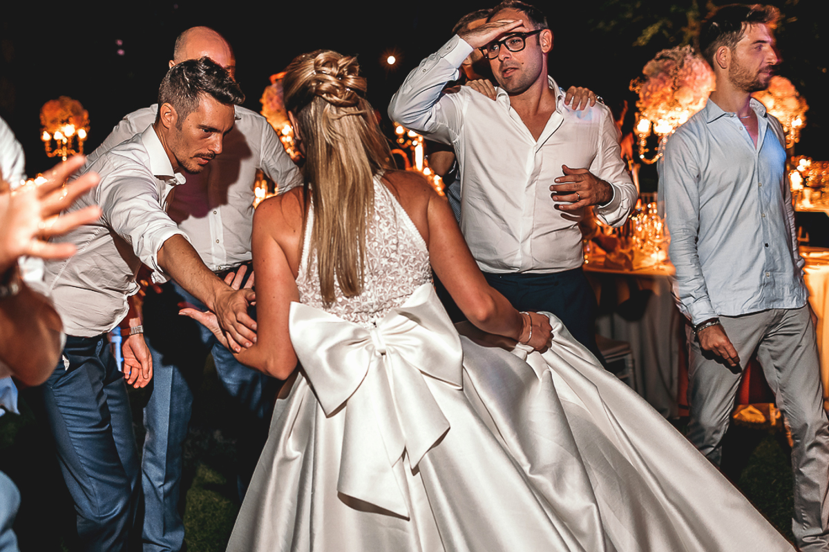 Villa Sassi matrimonio di Giulia e Nicolò.Festa. Balli di gruppo.