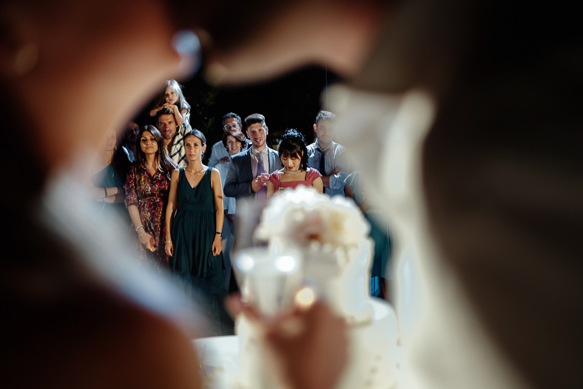 Villa Sassi matrimonio di Giulia e Nicolò.Festa. Taglio della torta.