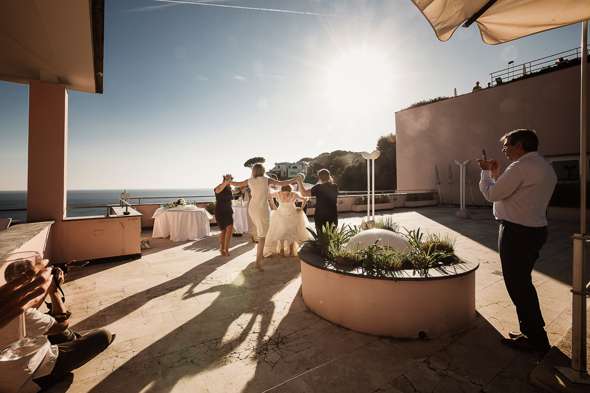 Destination wedding ad Arenzano (GE) presso l'Hotel Punta San Martino. Balli.