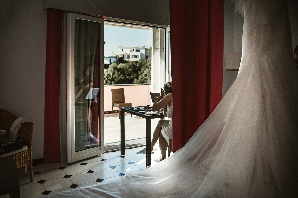 Destination wedding ad Arenzano (GE) Hotel Punta san Martino. preparazione della sposa.