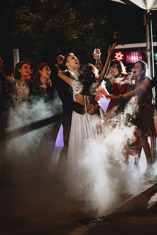Tenuta La Cascinetta di Buriasco. Matrimonio. Festa. Balli con il fumo.