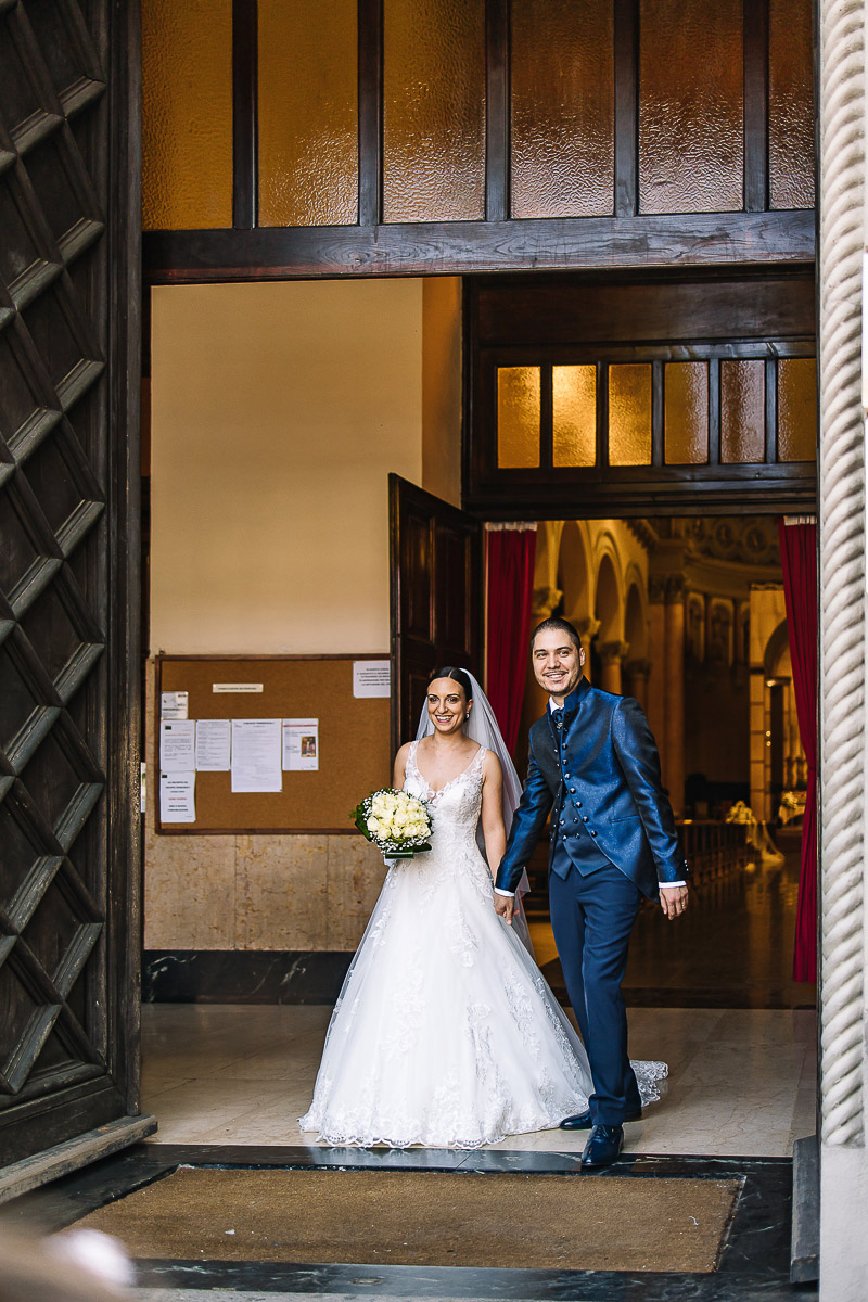 Matrimonio a Torino, chiesa di San Gioacchino. Cerimonia.Uscita degli sposi.