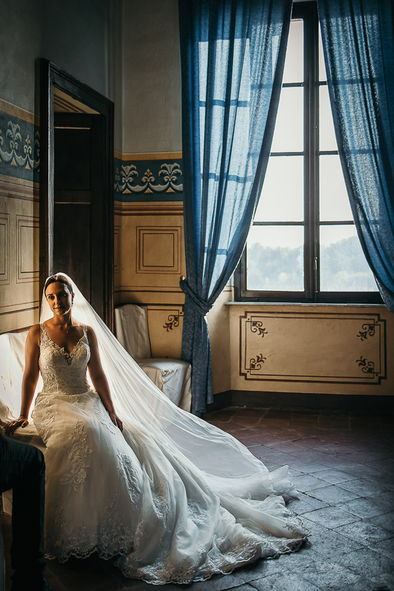 Castello di Cortanze, matrimonio. Ricevimento.Ritratto della sposa
