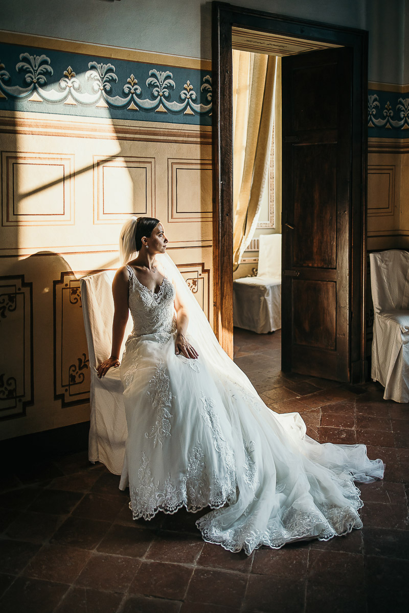 Castello di Cortanze, matrimonio. Ricevimento.Ritratto della sposa.