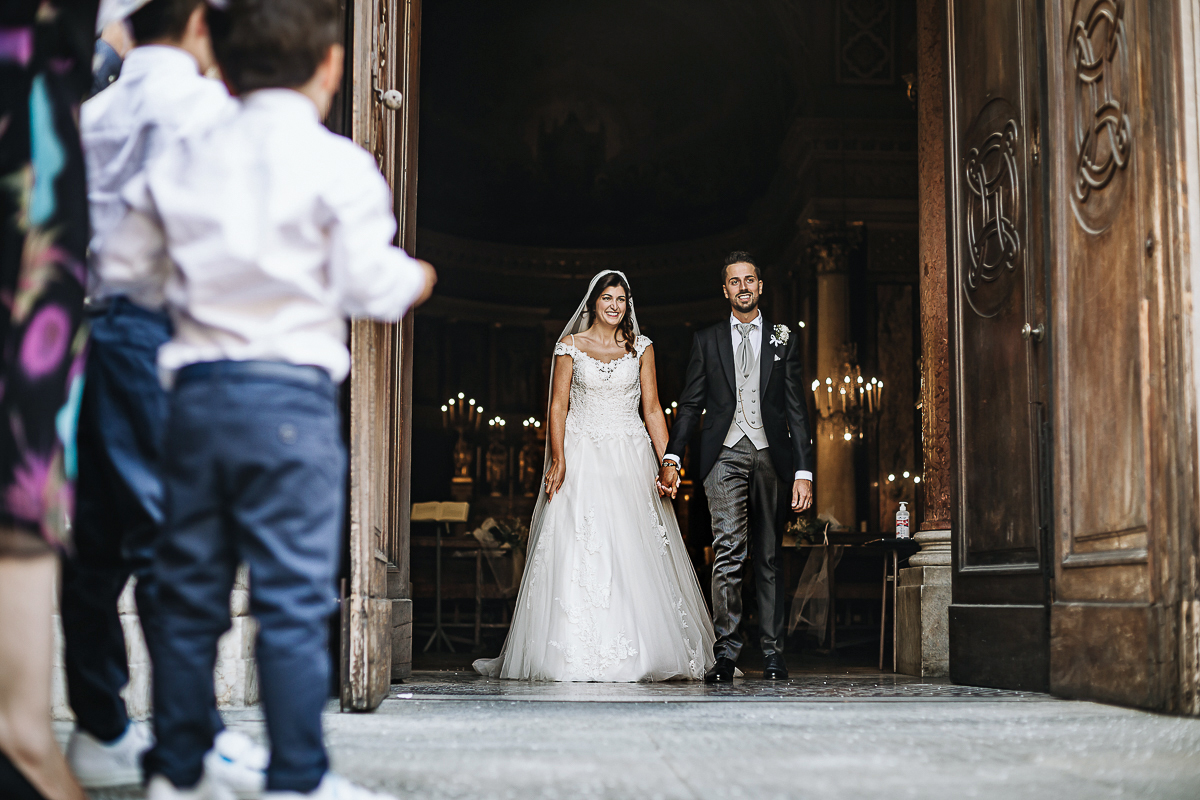 Matrimonio a Torino, cerimonia chiesa dei Santi Angeli Custodi. messa. uscita degli sposi.