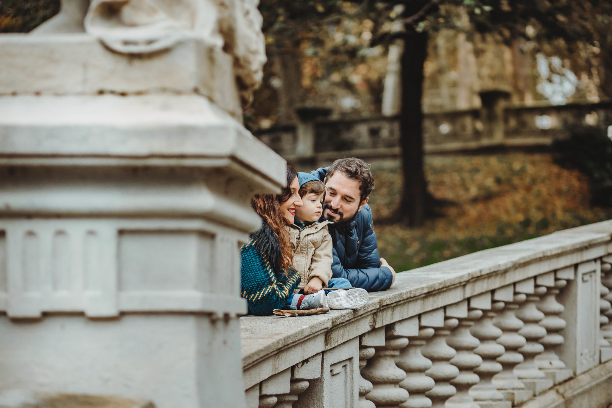 Parco del Valentino, fotografia di famiglia. Sessione fotografica autunnale sulla Fontana delle quattro stagioni.