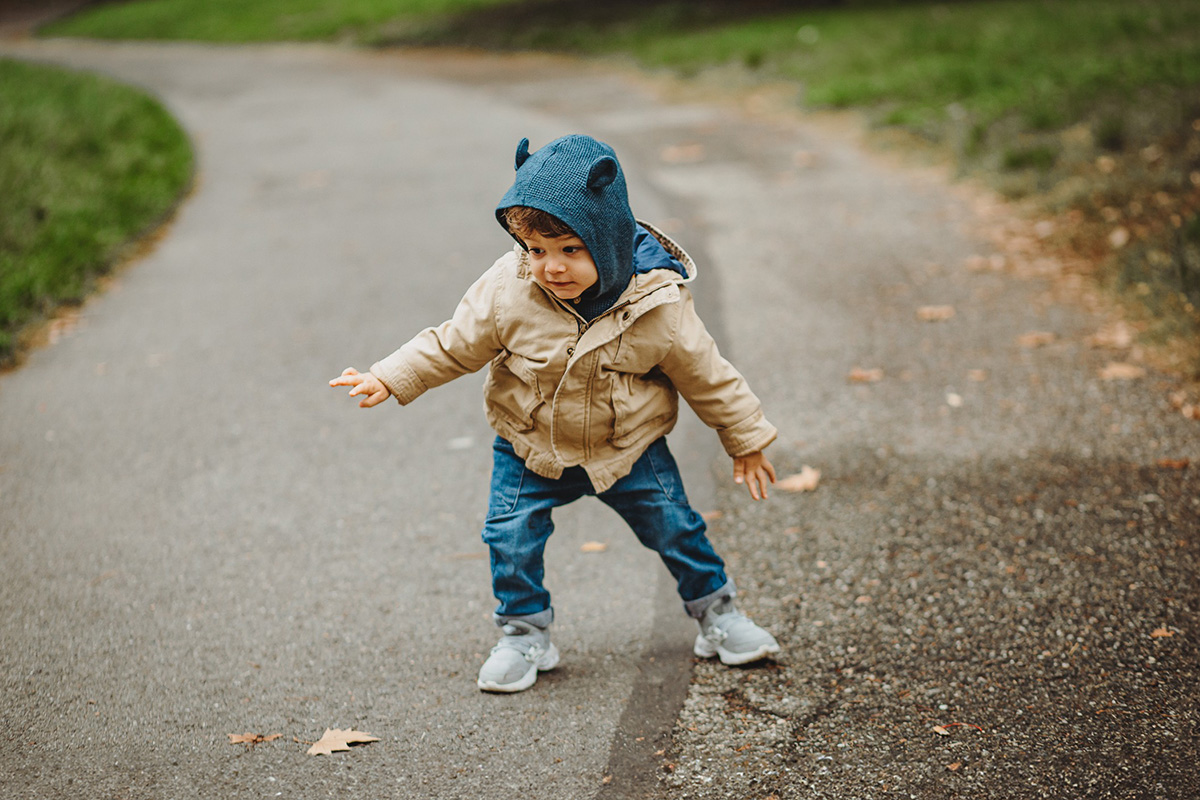 Parco del Valentino, fotografia di famiglia. Sessione fotografica autunnale. Bambino.