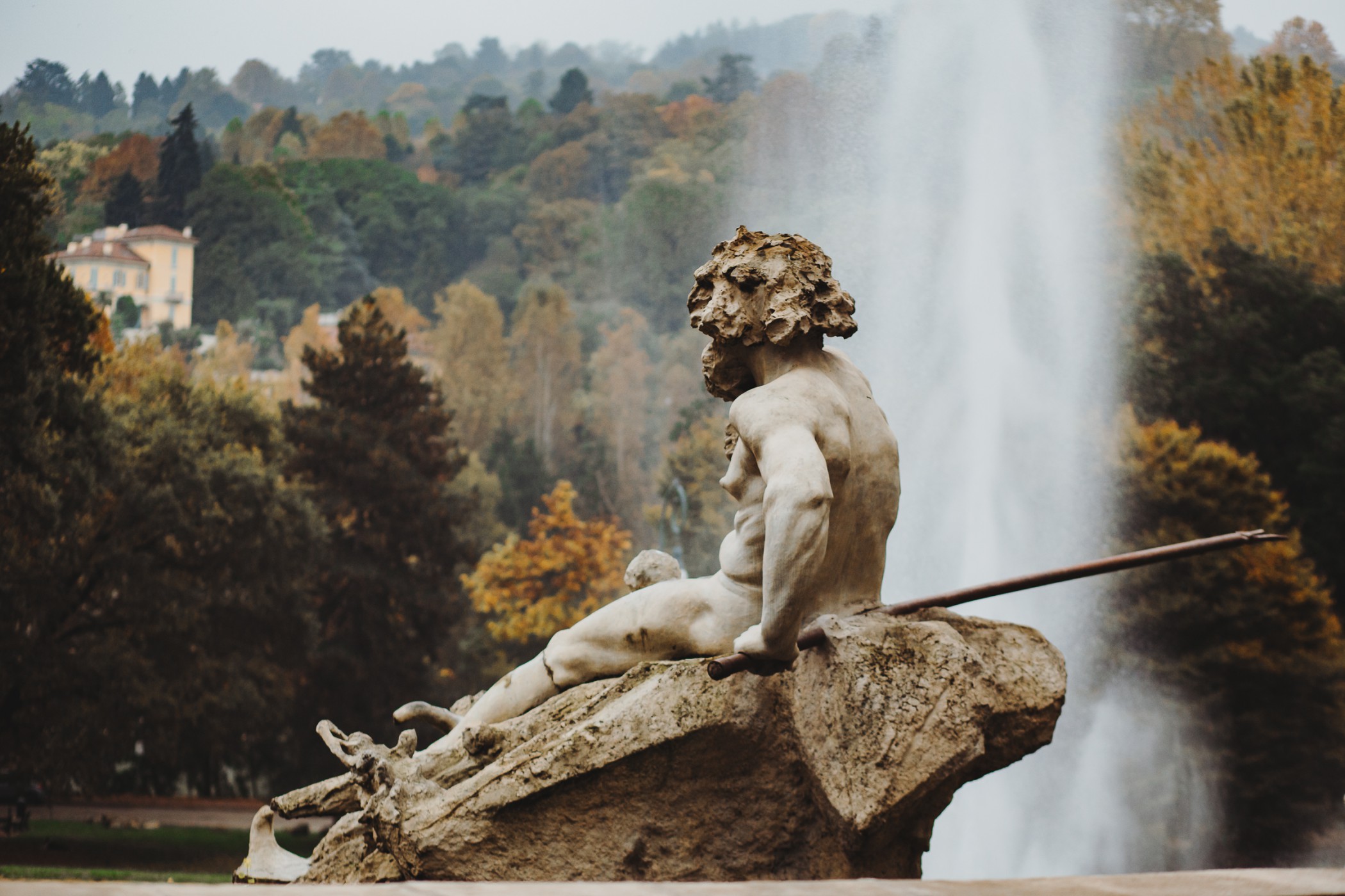 Parco del Valentino, fotografia di famiglia. Sessione fotografica autunnale sulla Fontana delle quattro stagioni.