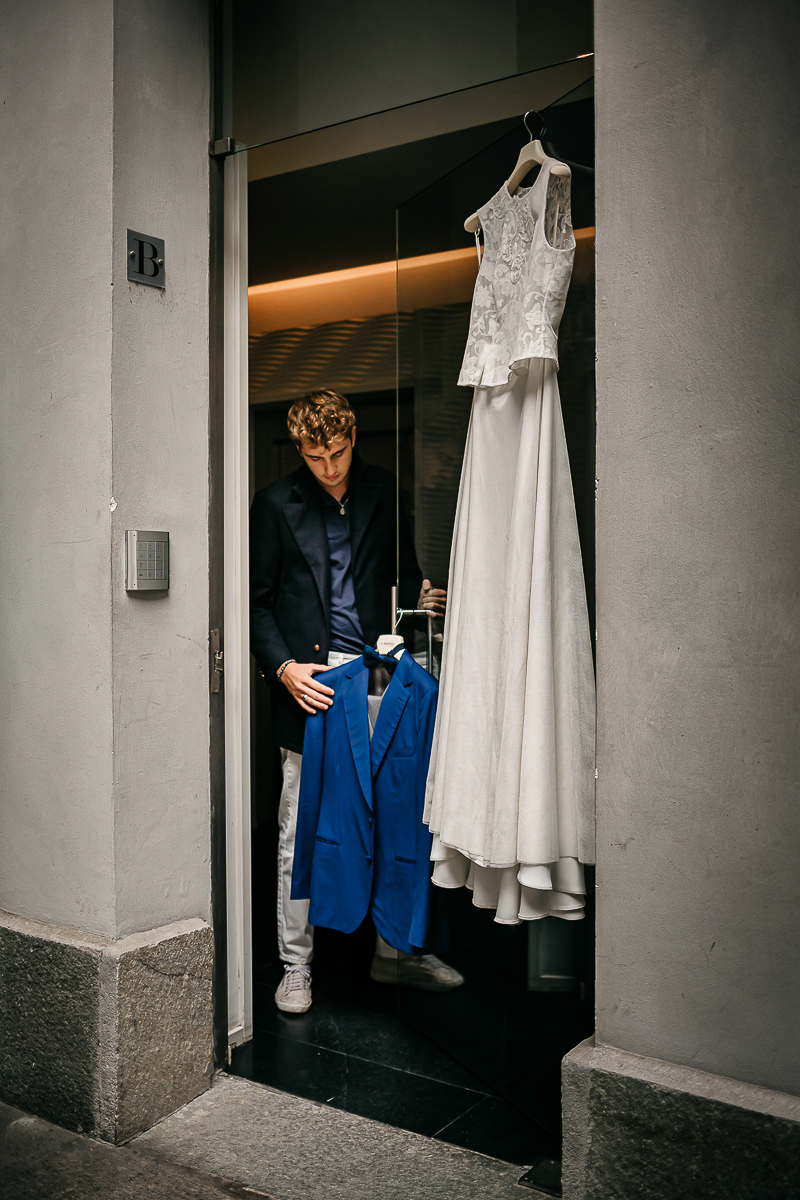 The number 6, Torino, editorial wedding. Preparazione dello sposo.