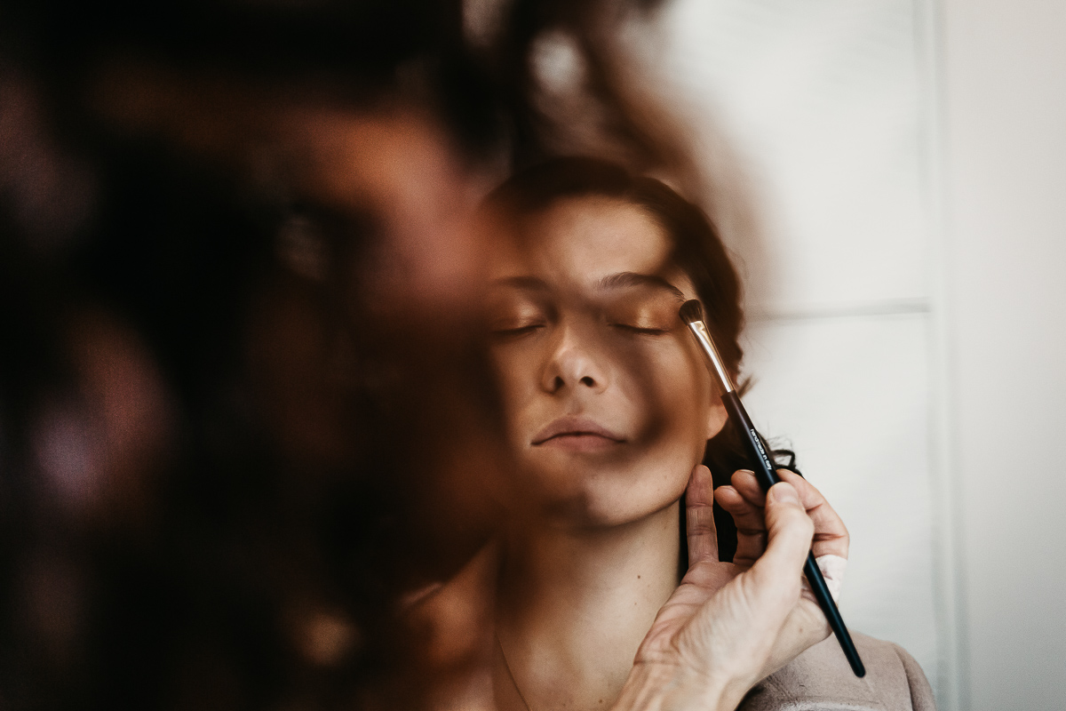 The number 6, Torino, editorial wedding. Preparazione della sposa Make up