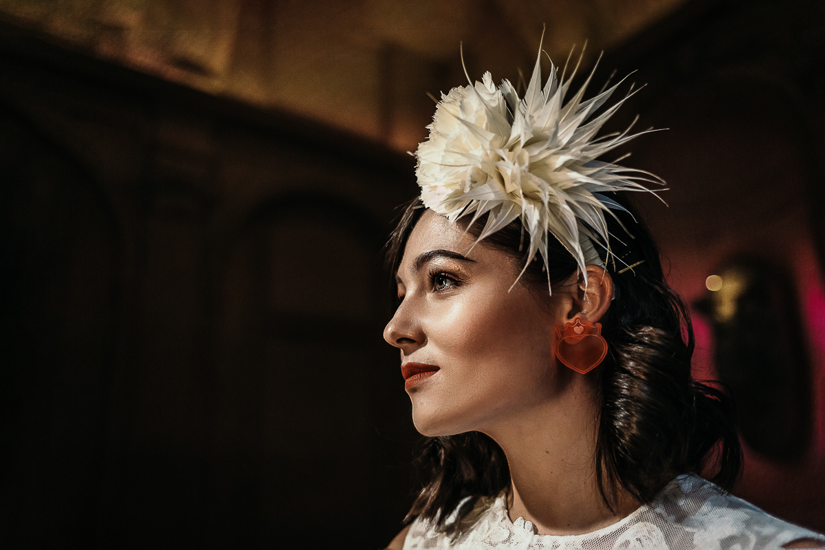 The number 6, Torino, editorial wedding. Primo piano della sposa.