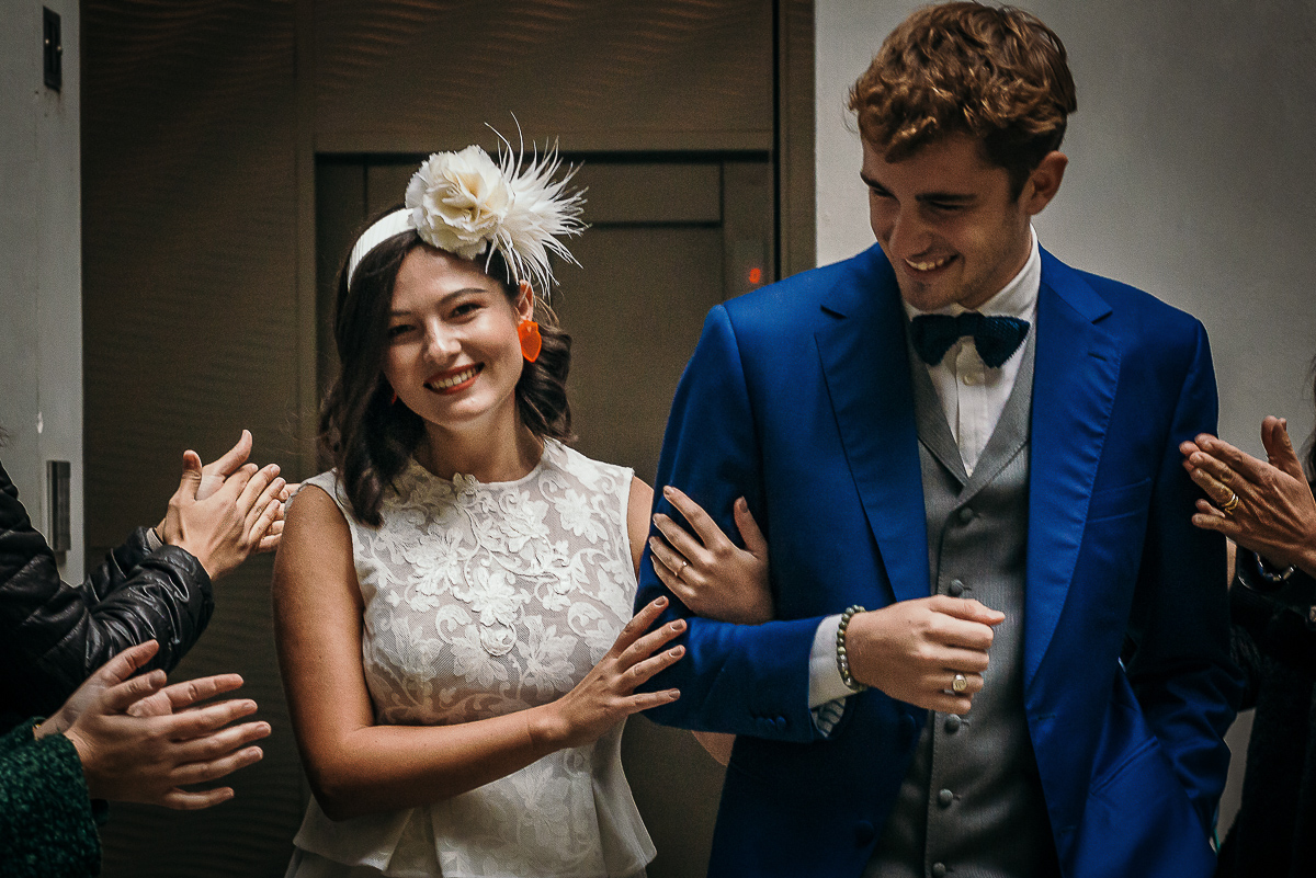 The number 6, Torino, editorial wedding. Cerimonia. Uscita degli sposi. Applausi.