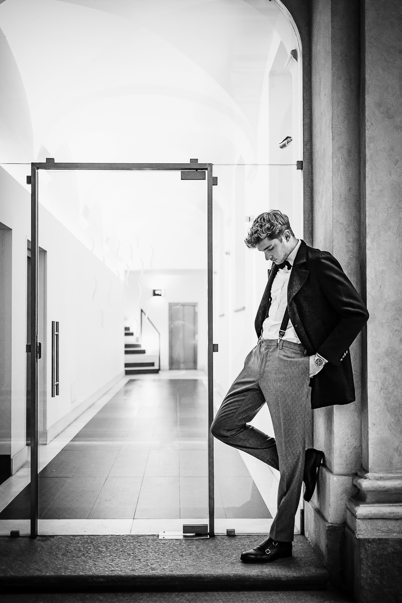The number 6, Torino, editorial wedding. Ritratto dello sposo.
