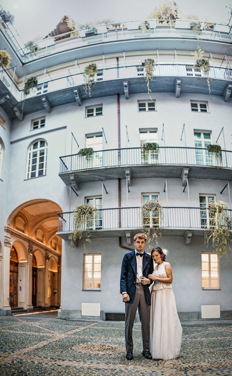 The number 6, Torino, editorial wedding. Ritratto degli sposi.