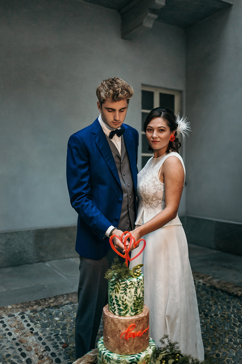The number 6, Torino, editorial wedding. Taglio torta.