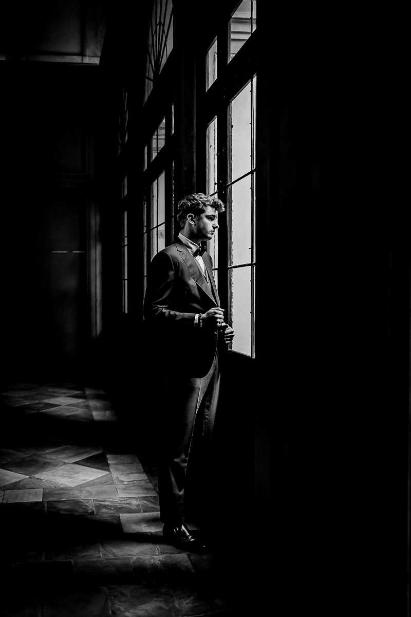 The number 6, Torino, editorial wedding. Preparazione dello sposo.