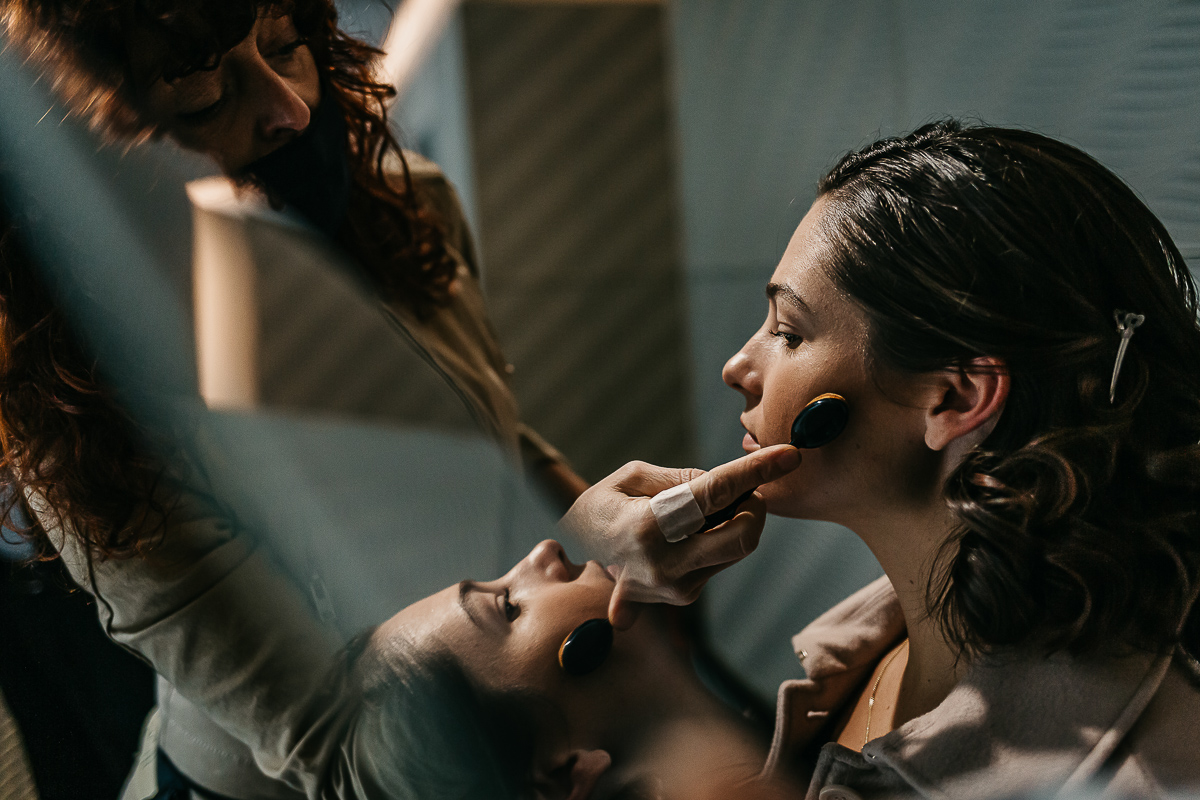 The number 6, Torino, editorial wedding. Preparazione della sposa Make up