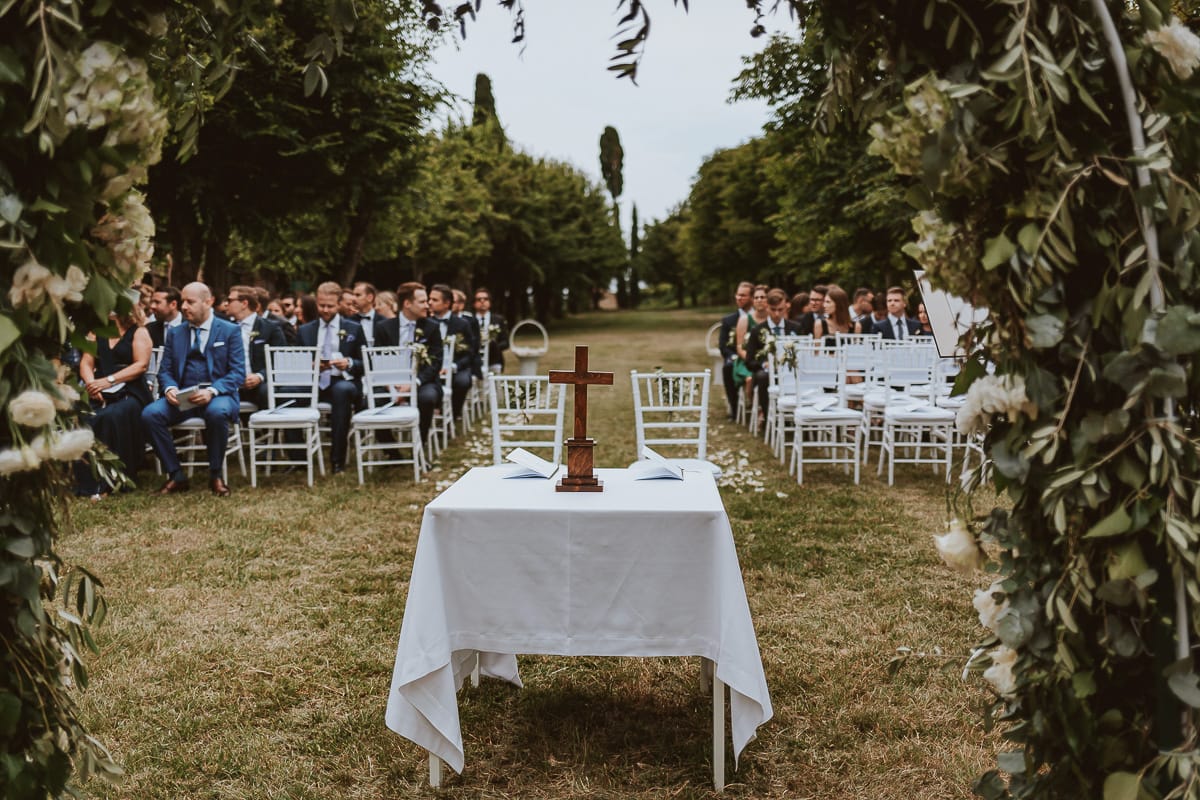 Destination wedding al Relais Sant'Uffizio. Cerimonia. Invitati.