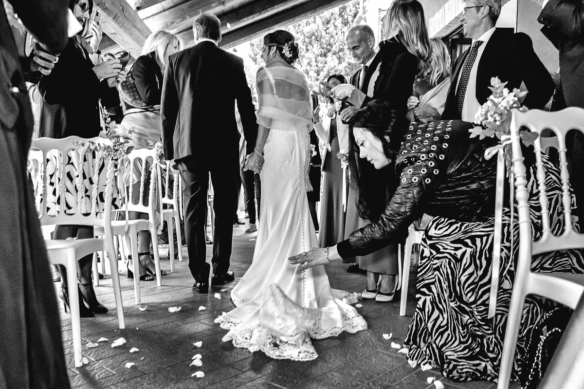 Matrimonio a "La Madernassa" nelle Langhe sotto la pioggia. Cerimonia.