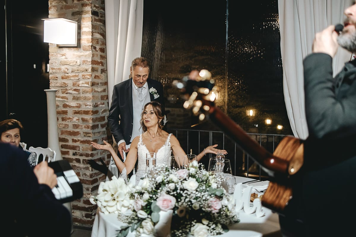 Matrimonio a "La Madernassa" nelle Langhe sotto la pioggia.Cena.