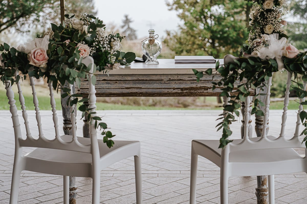 Matrimonio a "La Madernassa" nelle Langhe sotto la pioggia. Cerimonia.